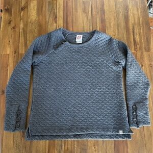 Avalanche quilted gray sweater